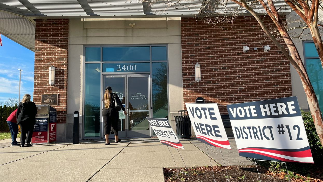 Texas poll worker assaulted during early voting