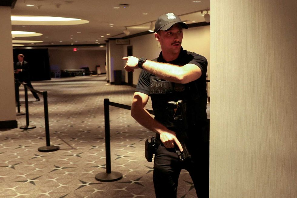 WSJ conservative warns GOP to stop attacking the Secret Service