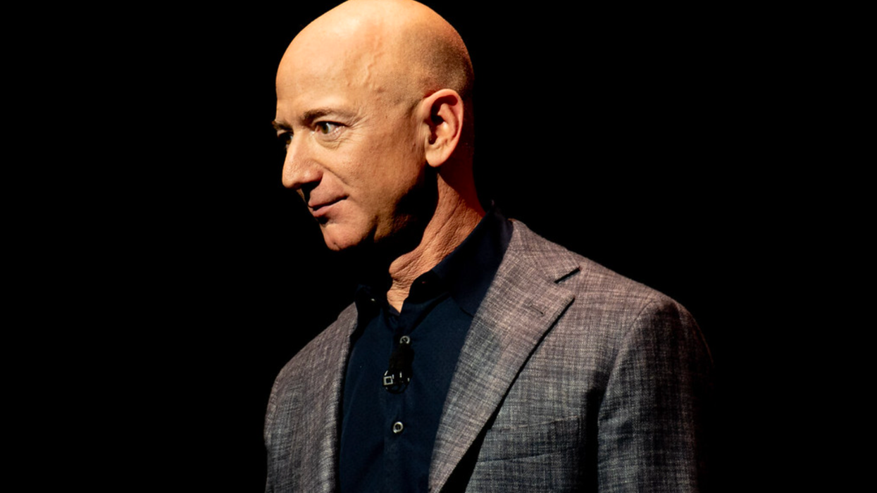 WaPo columnist resigns saying paper killed column that 'respectfully dissented' against Bezos