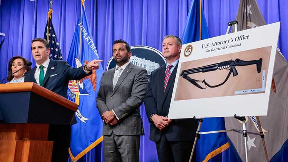 'Doesn’t add up': DOJ 'going out of its way' to avoid questions about Secret Service shots