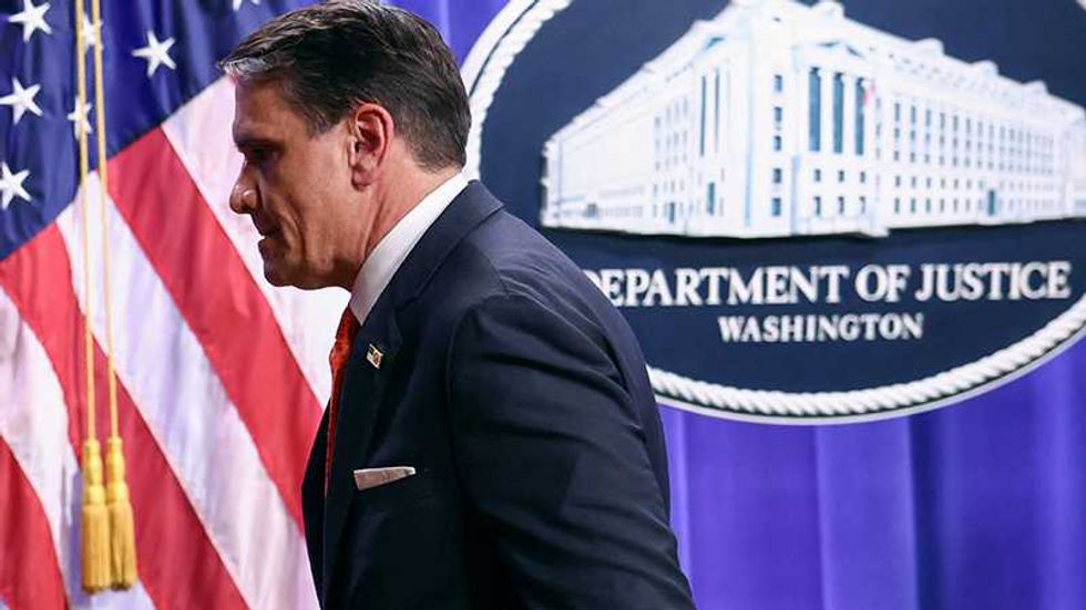 DOJ is so desperate for lawyers that they’re offering cash for 'well-qualified' staff
