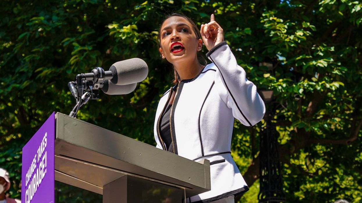 As the old DNC guard fades, the next generation of leaders is missing in action