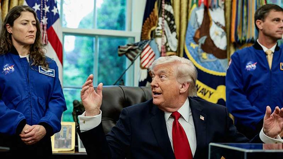 'Tough spot': CNN host pities astronauts having to endure fawning president