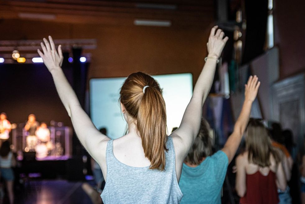 Southern Baptists to debate strict ban on female preachers