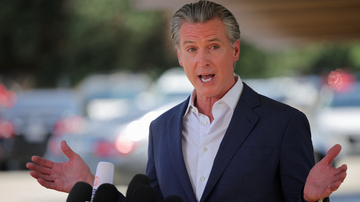 'Cry more!' Fox host mercilessly mocked after complaining about Newsom's dig at Texas gov