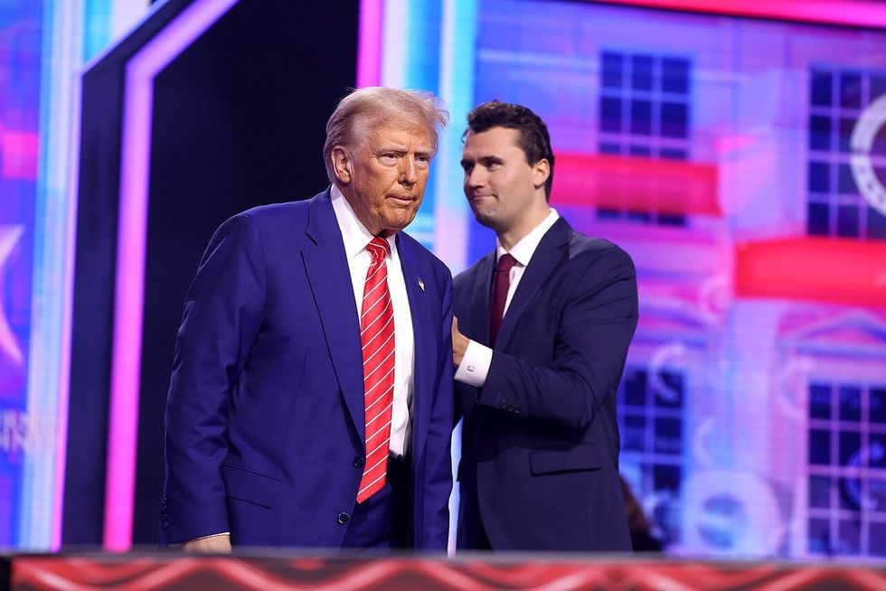 Lo Scontro Interno MAGA Esplode Mentre gli Alleati di Trump si Schierano Attorno ai Commenti Riemersi di Charlie Kirk