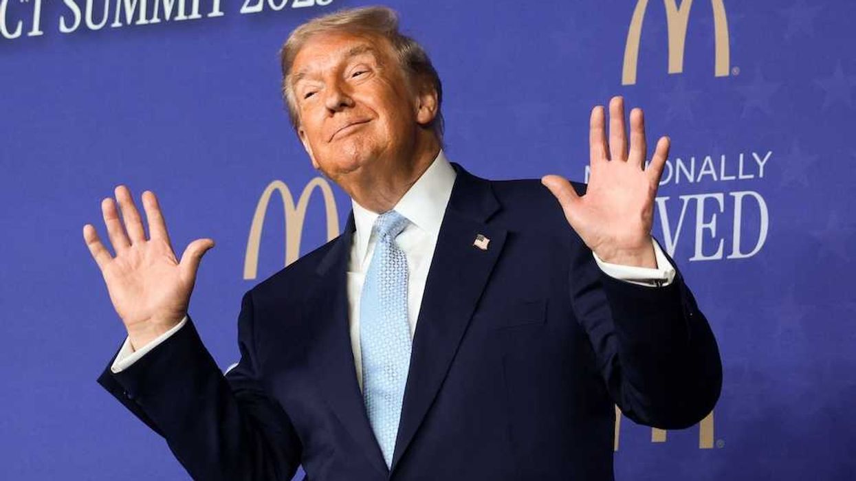 Anger as Trump official issues 'pledge' to be nice to Wall Street fraudsters