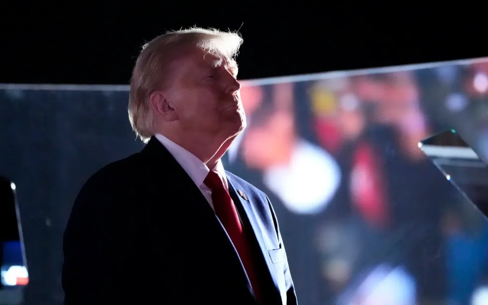 Trump's just not that cool anymore as exodus grows
