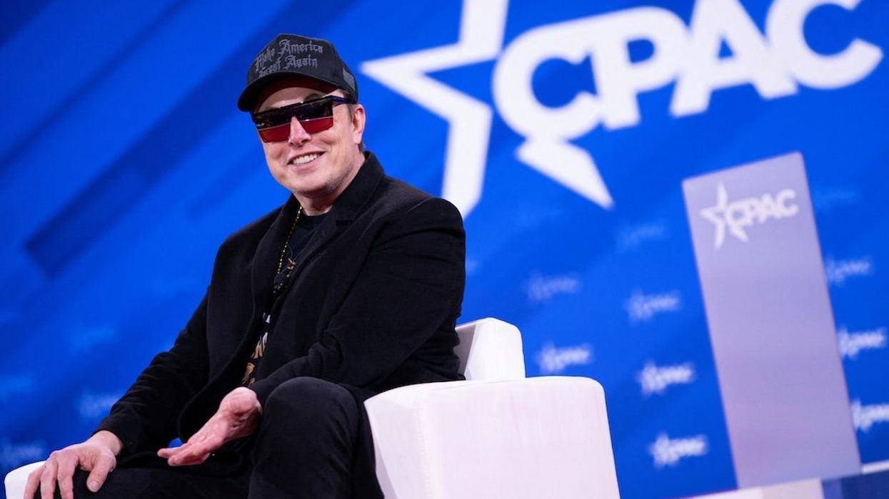 Social Security hotline interrupted because workers have to 'write their Elon emails': report