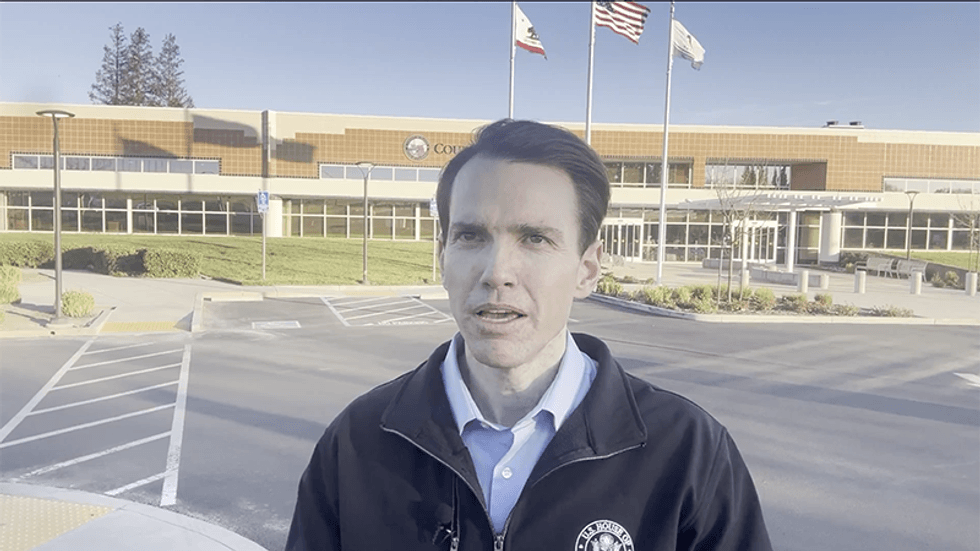 Congressman who claimed he’s leaving GOP still plans to caucus with GOP