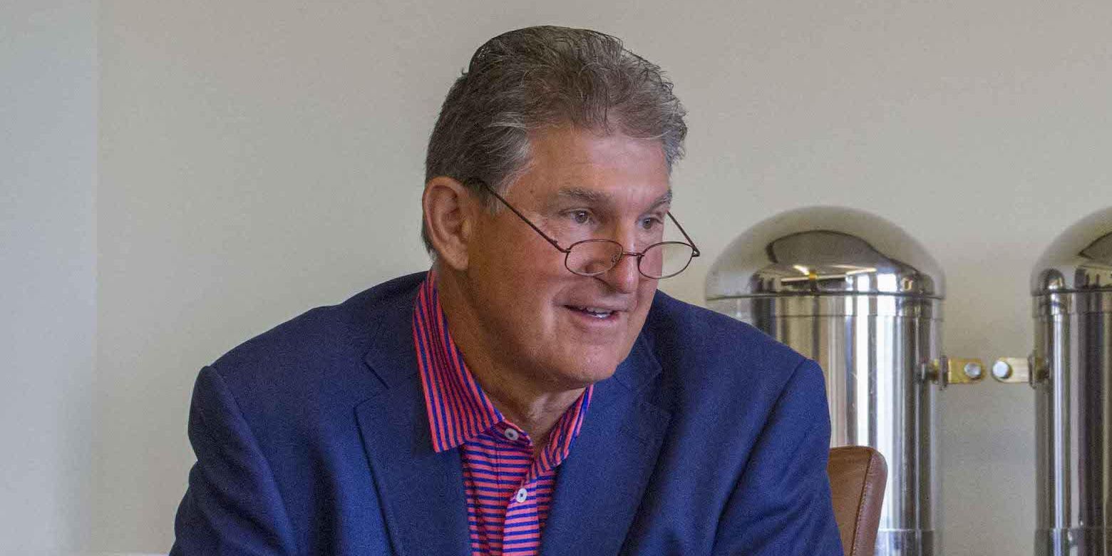 Joe Manchin's latest op-ed shows he has no idea what he's talking about - Vimarsana News