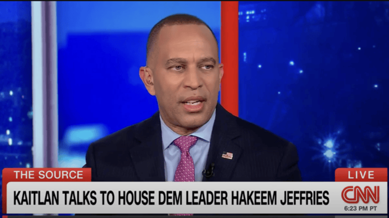 'Keep it going': Top House Dem goads Trump on CNN