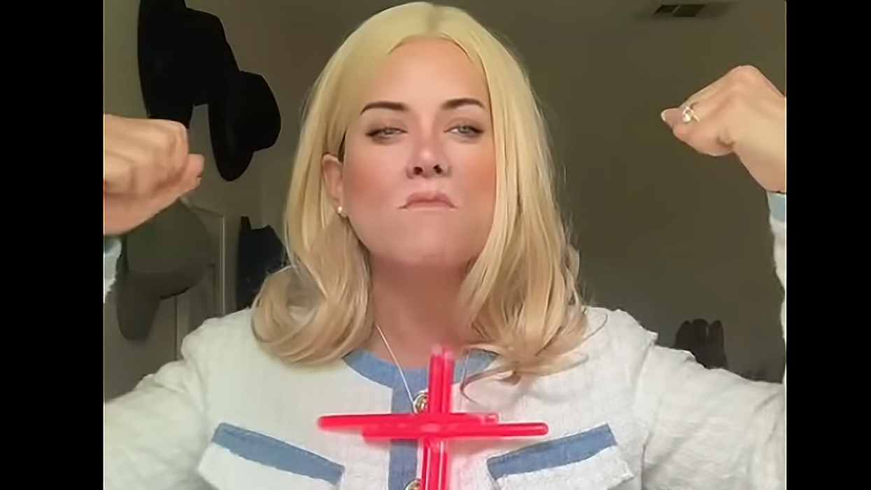 'What kind of dummies are you?' How one comedian is 'getting under' Trump press secretary’s 'skin'