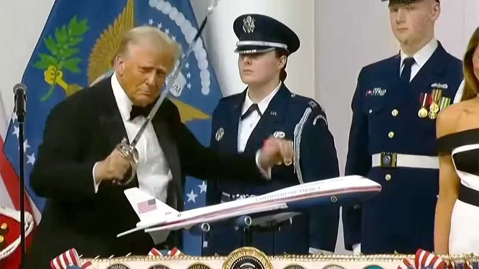 Trump and top official 'trapped in dead ends of their own humiliating creation'