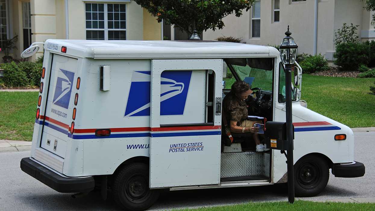Trump’s new post office directive reveals stunning threat to voters