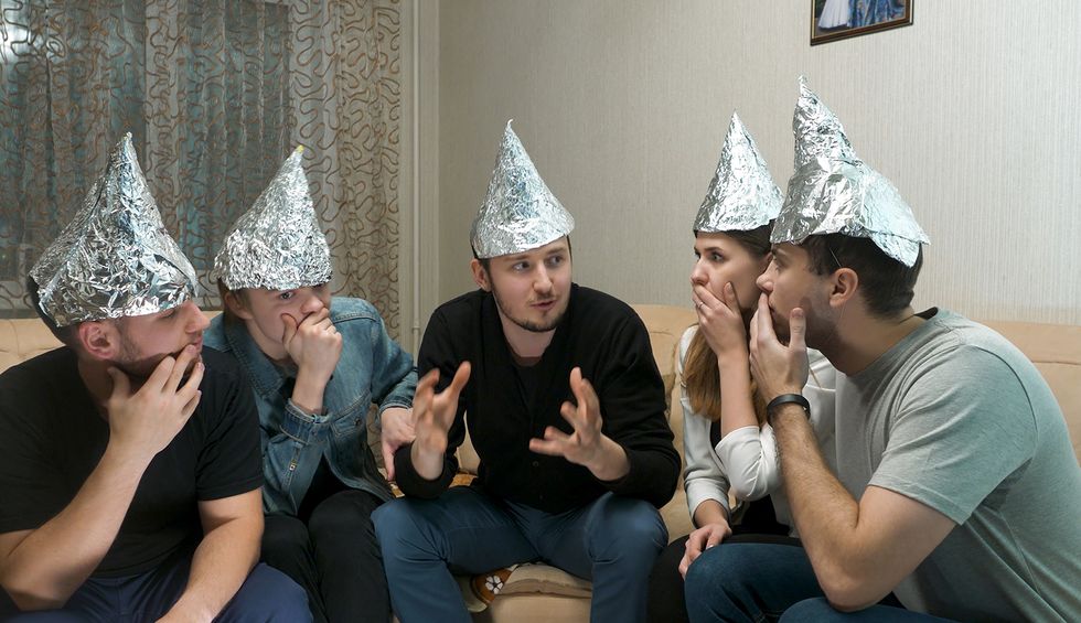 Coronavirus and the 7 traits of conspiratorial thinking