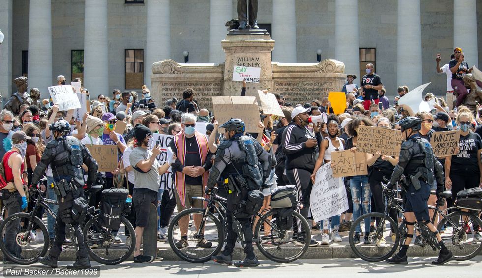 Group linked to far-right 'boogaloo' movement plotted terror attacks against protesters: prosecutors