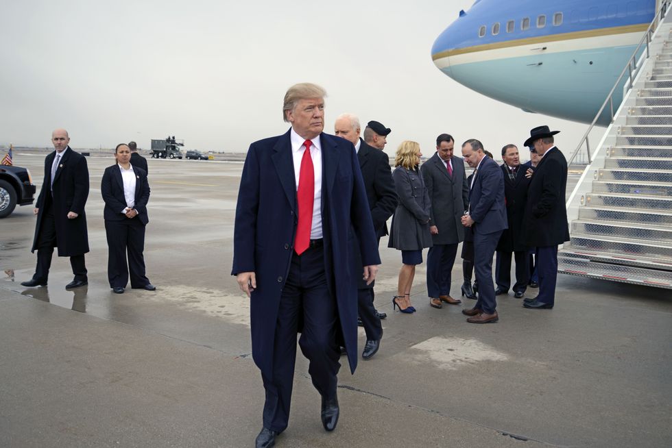 Anonymous Senior Trump Official Publishes Blistering Take-Down of the President in the New York Times