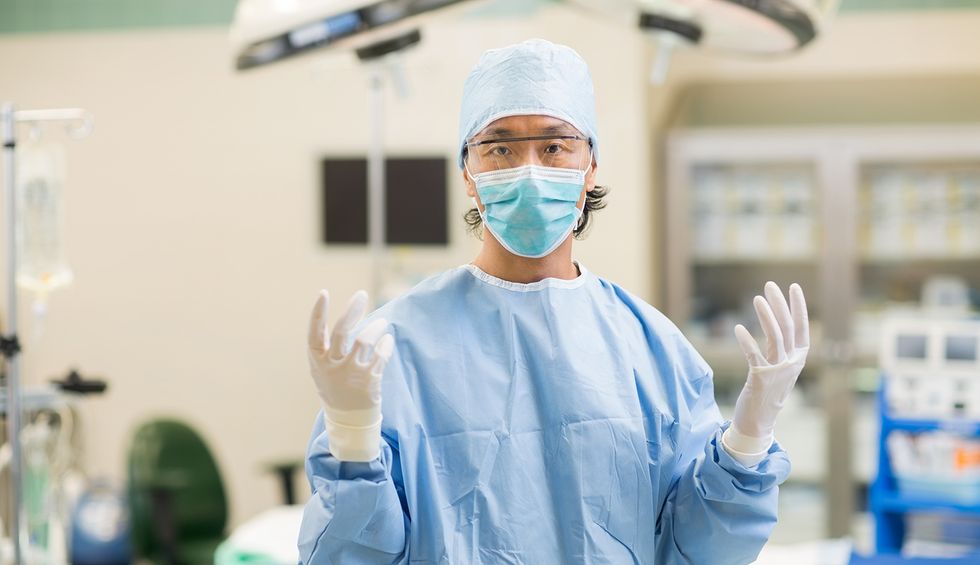 A company run by a White House 'volunteer' with no medical supply experience won $2.4 million federal contract for surgical gowns