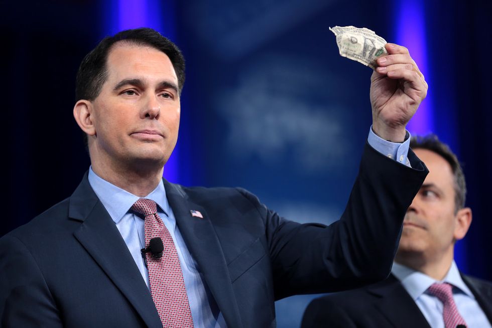 Putting the Con in Foxconn Wisconsin: How Commercial Studies Have Justified the Transfer of Wealth from Taxpayers to Corporations