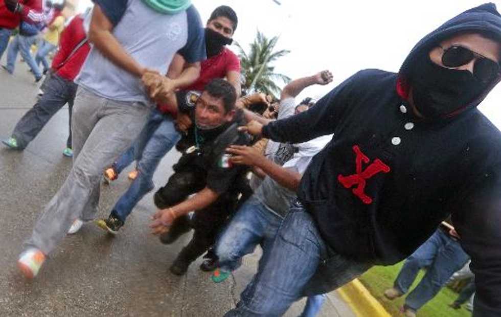 Can a physics of panic explain the motions of the crowd?