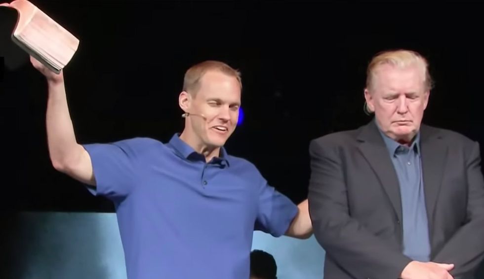 Pastor apologizes after leading praying for Trump: 'My aim was in no way to endorse the president, his policies'
