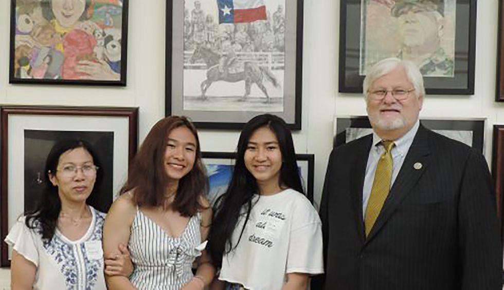 Two Texas Republicans in Congress were out-raised as national Democratic offensive kicks off