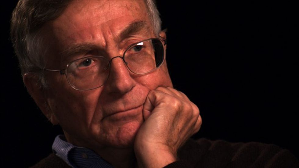 Investigative reporter Seymour Hersh explains why the media can't stay out of Trump's 'kitty-litter box of tweets'