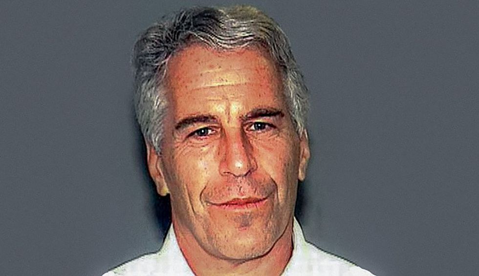 Reporter reveals that Jeffrey Epstein claimed in confidential meeting to have 'dirt on powerful people'