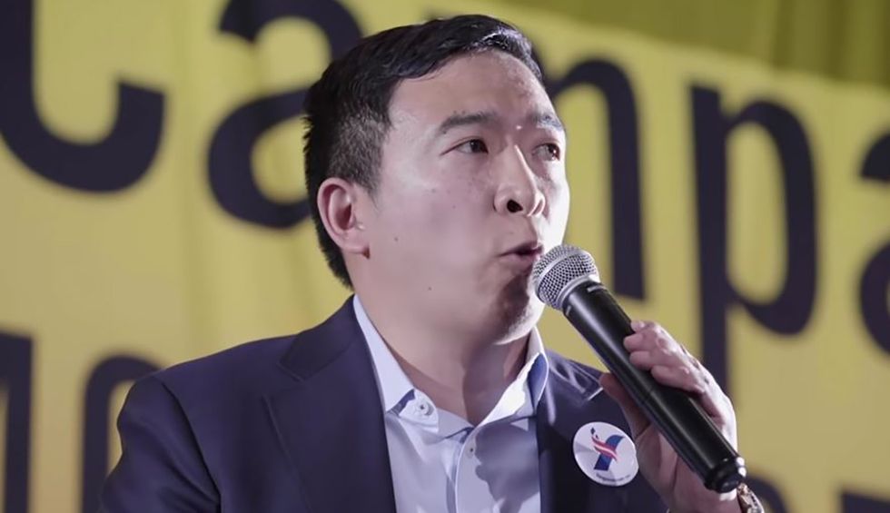 Andrew Yang’s campaign launches $1,000-per-month giveaway — but it could be against the law