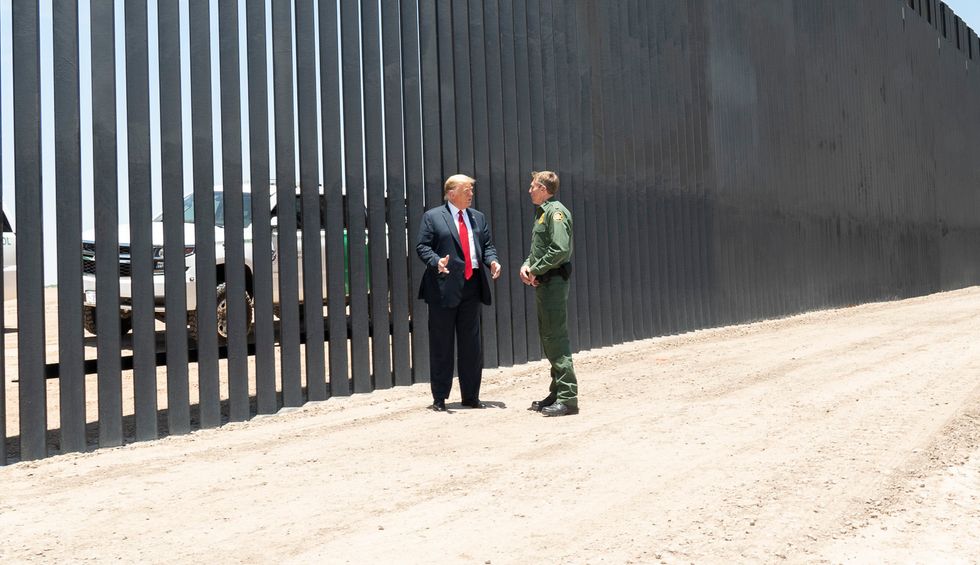 Trump says he 'disagreed' with privately funded border wall — but his administration awarded the builder $1.7 billion for more walls