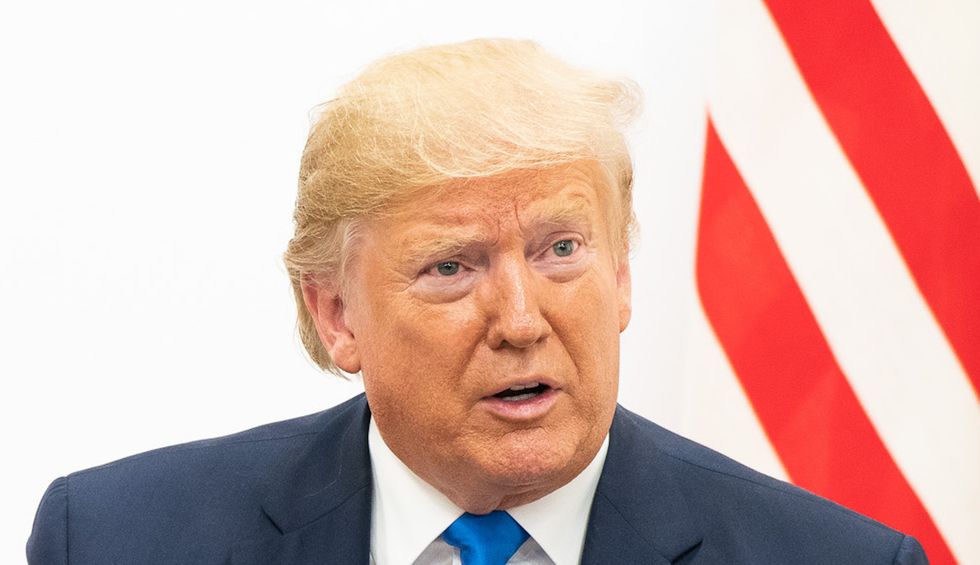 Why the walls started closing in on Trump this week