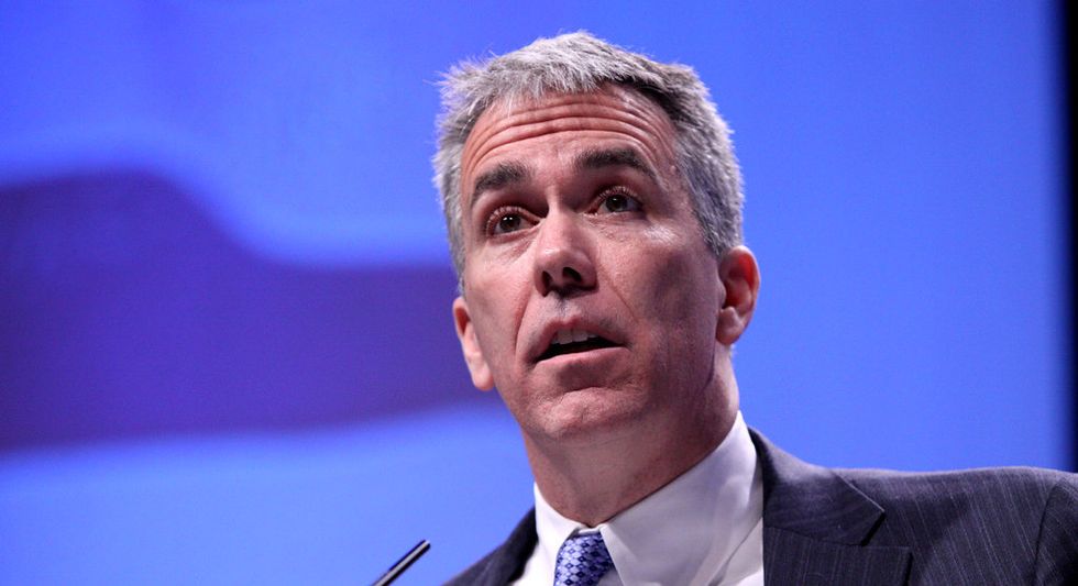 Right-wing pundit apologizes for helping Trump and putting 'an unfit con man in the White House'