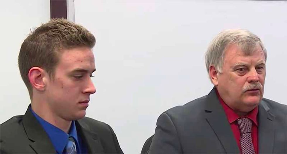 Anti-vaxxer teen who sued over Kentucky's unvaccinated ban now has chickenpox