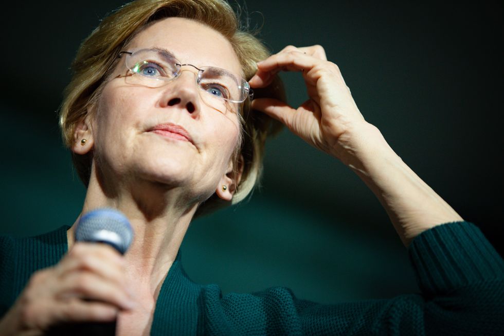 Elizabeth Warren asks why the Justice Department went easy on big banks