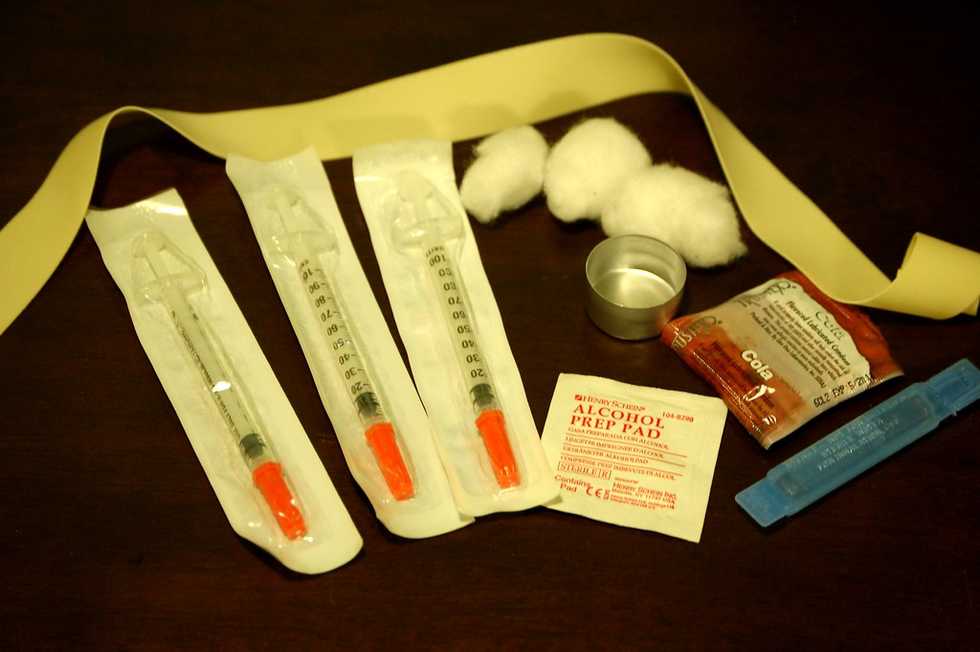 Syringe exchange programs are a boon for public health — but some officials still try to undermine them