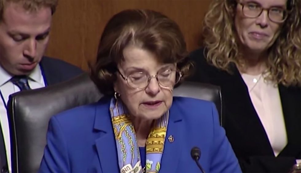 Health experts warn against Sen. Feinstein's threat to withhold COVID-19 funding to compel mask mandates: 'Makes zero sense'