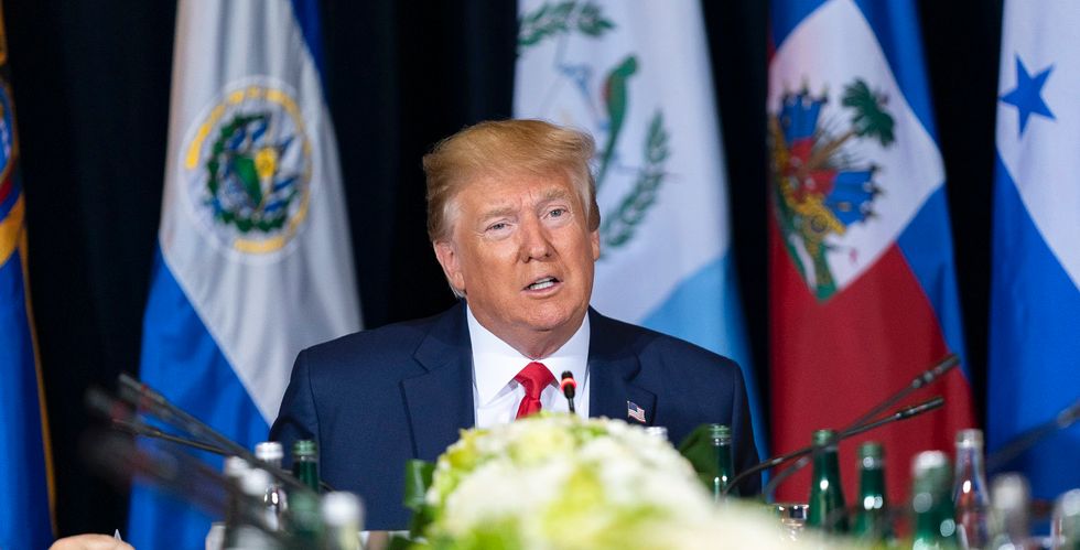 Trump weighs selling his DC hotel