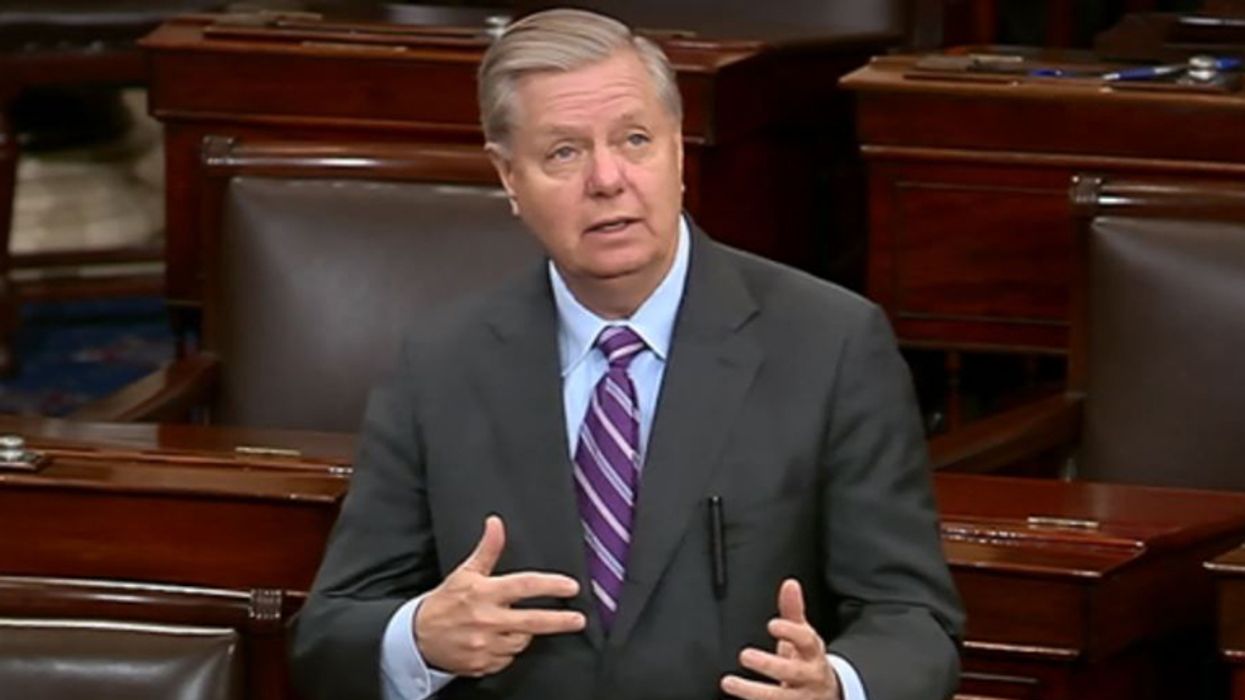 Experts slam 'historically loathsome' Lindsey Graham for urging Schumer to 'dismiss' impeachment