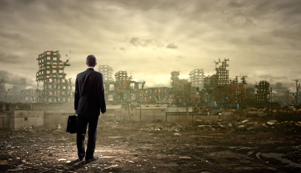 A historian breaks down the 4 different scenarios that could lead to America's collapse by 2025