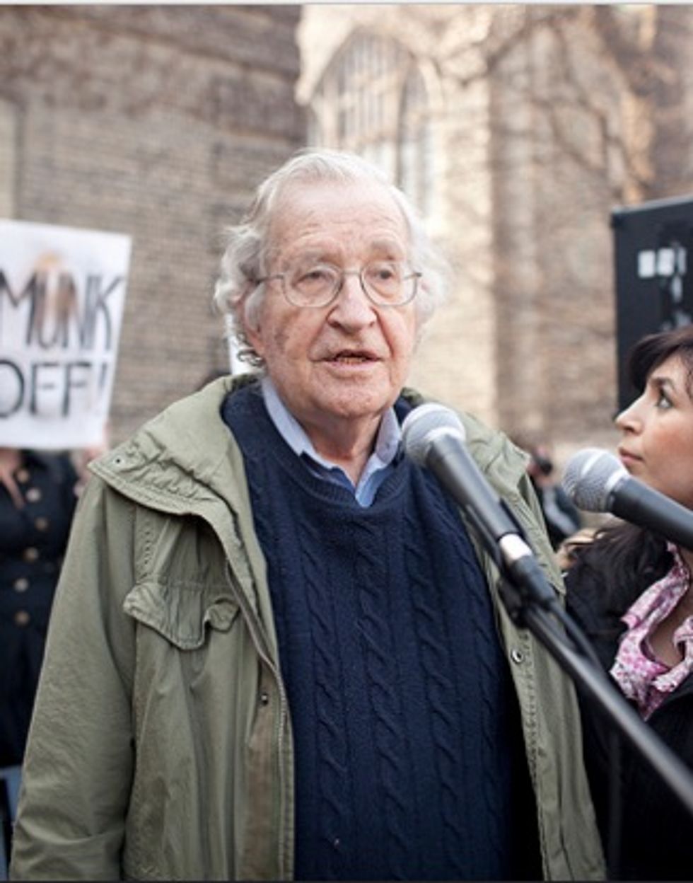 Noam Chomsky: Social media outlets have 'become major forces for undermining democracy'