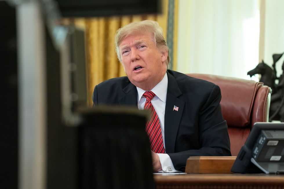 'Incredibly dangerous': A Yale psychiatrist warns Trump will resort to 'extreme measures' as Mueller closes in