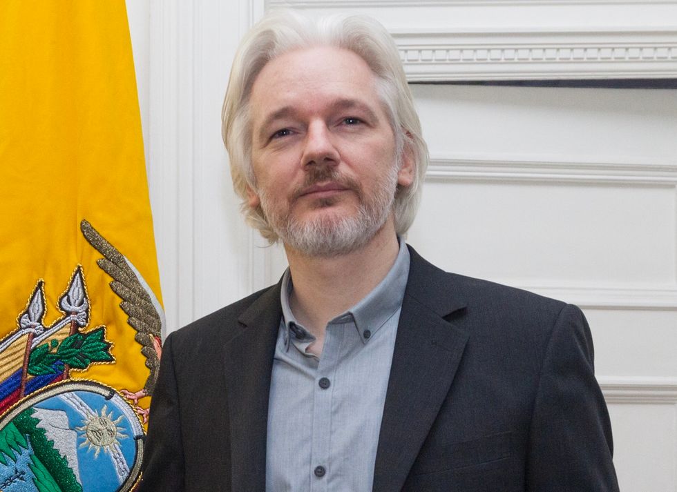 Internet mocks WikiLeaks for giving reporters list of 140 'defamatory' things not to say about Julian Assange: 'Streisand effect now renamed'