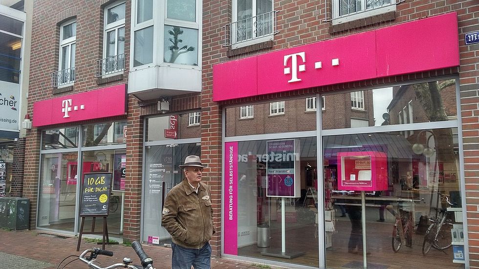 'This merger is a monopolistic Disaster': Consumer groups decry approval of T-Mobile/Sprint deal