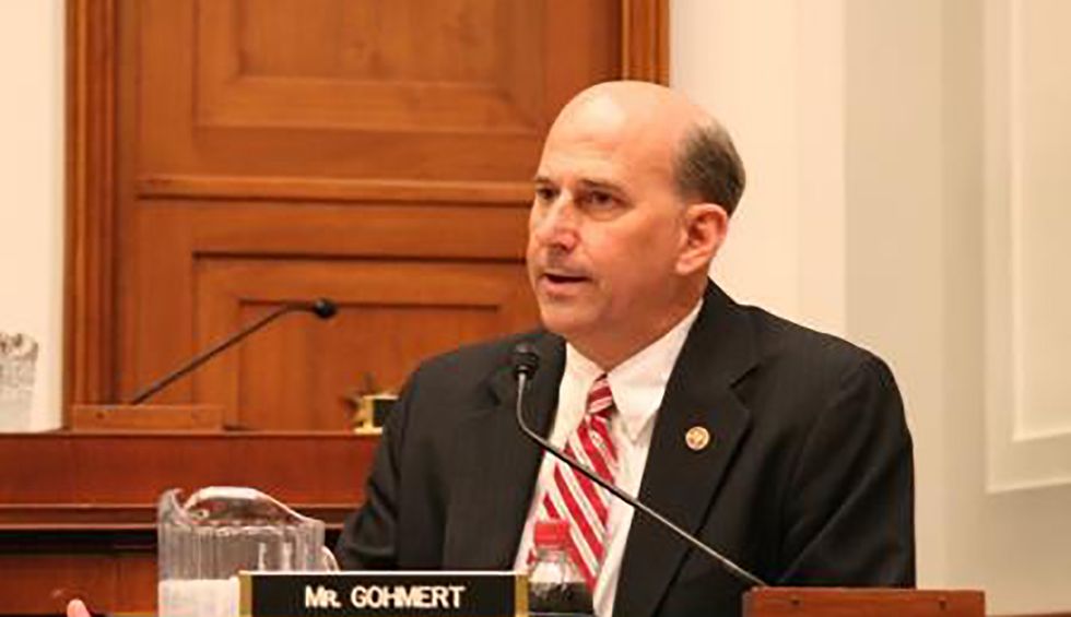 Fact checker busts GOP Rep. Louie Gohmert for hyping nonexistent ‘magic powder’ that purportedly kills COVID-19 instantly