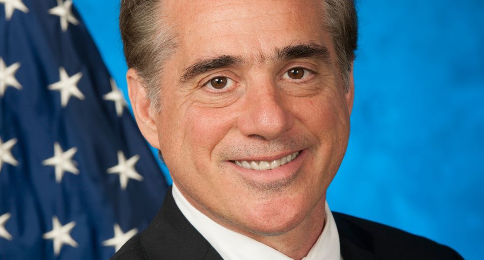 Mar-a-Lago frequenter wrote a policy pitch that called Trump a 'king' — and the president sent it to his VA chief