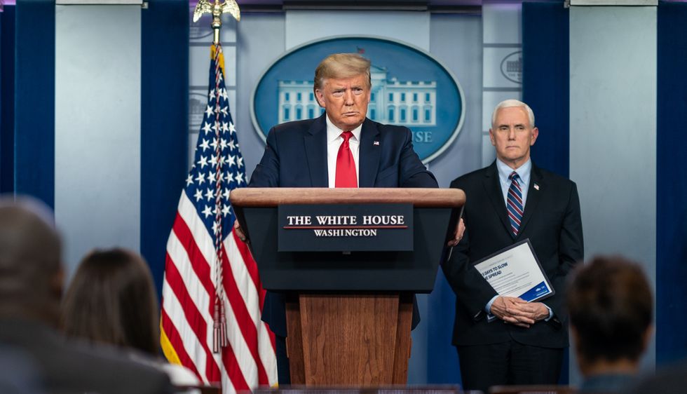 ‘We are on our own’: Columnist warns that the US can forget about competent leadership from Trump