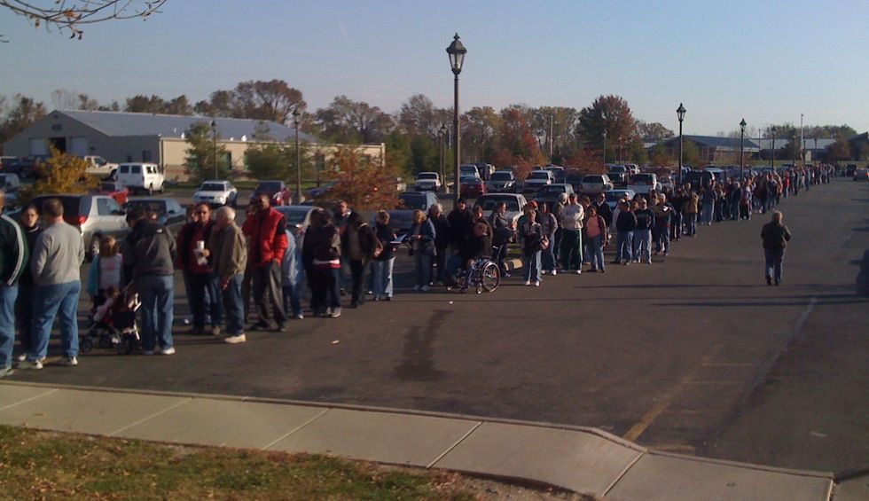 Election experts sound the alarm — bottlenecks at polling places this year pose a major risk of delay