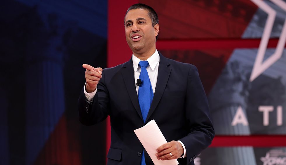Americans lose network services even after FCC makes pact with network providers not to cut them