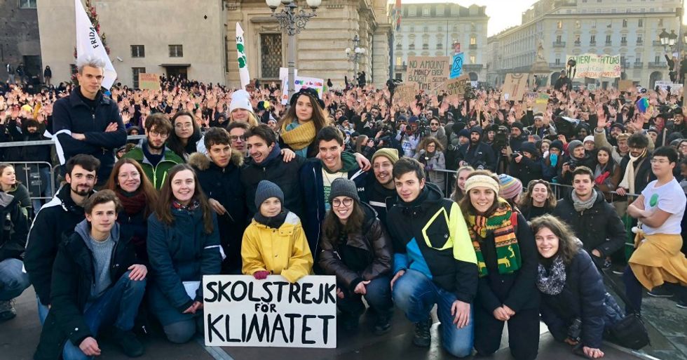 Greta Thunberg and 20 youth climate activists call on Davos attendees to 'abandon the fossil fuel economy'